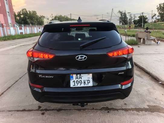 Hyundai Tucson image 4
