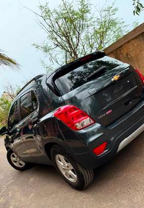 Chevrolet Trax 2027 image 11