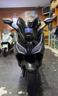 Honda, Forza 125 année 2025 image 9