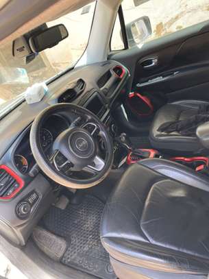 Jeep Renegade 4x4 SUV compact blanc image 2