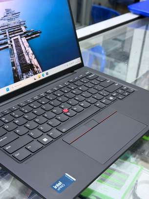 Lenovo X1 Carbon gen 12 ultra 7 tactile image 2