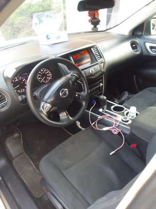 Nissan Pathfinder SV AWD 2017 image 4