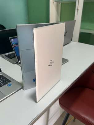Hp elitebook 830 G8 core i5 image 5