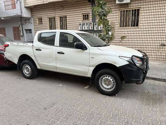 PICKUP L200 MITSUBISHI image 4