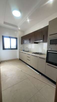 Appartement 3 chambres salon au Point E image 1