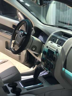 FORD ESCAPE 4x4 image 11