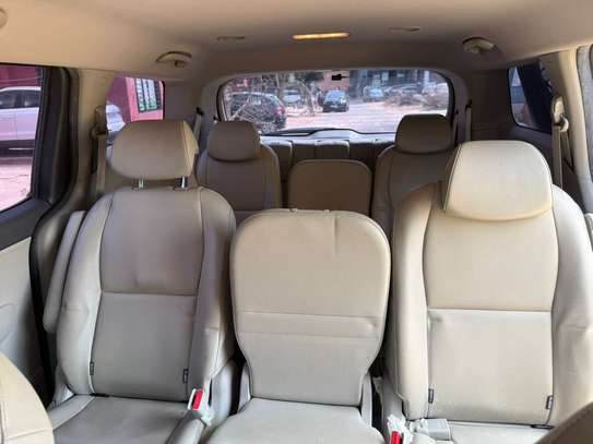 Kia Carnival 2018 image 8