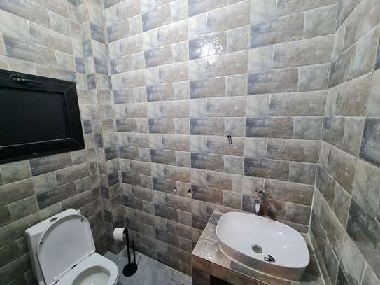 Maison standing 4 chambres 5 salles de bain et wifi ngaparou image 6