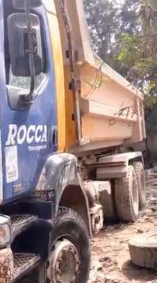 Renault kerax image 3