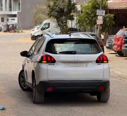 Peugeot 2008 image 5