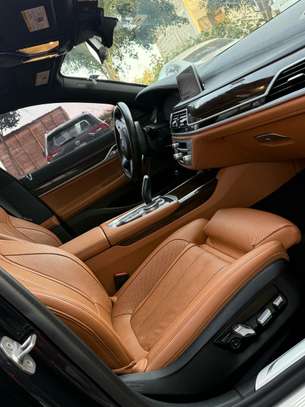 BMW SÉRIE 740i 2021 image 12