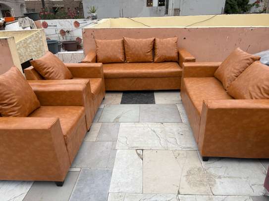 Salon 7 place a bassarde image 4