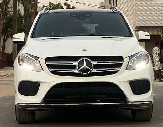 GL400 2017. 4matic. image 2