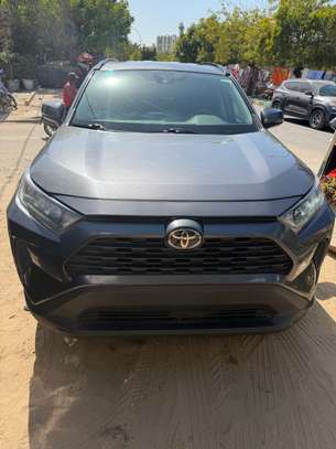Toyota Rav4 2019 image 2