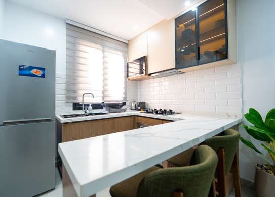 STUDIO MEUBLÉ À LOUER AU POINT E image 5