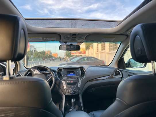 HYUNDAY SANTAFE 2017 4x4 FULL OPTIONS ÉCHANGES POSSIBLES image 9