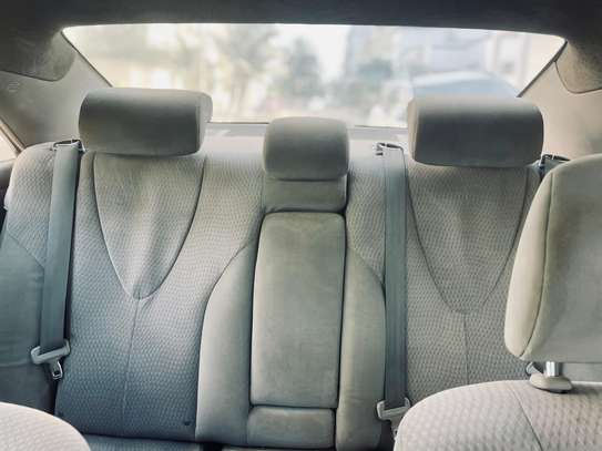 Toyota camry 2010 image 11
