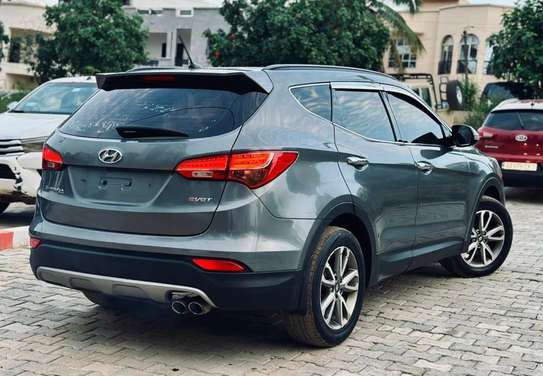 HYUNDAI SANTA FE EVGT image 8