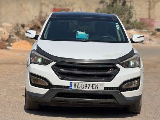 Hyundai santa fe image 2