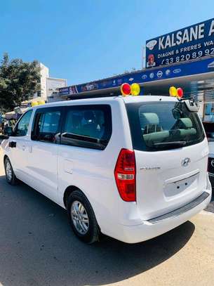 Hyundai starex  12 place 2017 image 9