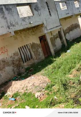 Villa à démolir Keur Mbaye Fall image 1