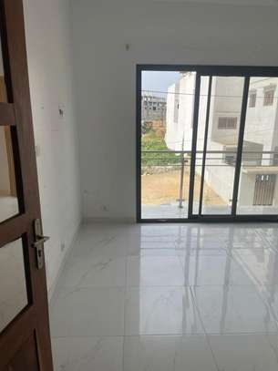 Appartement à louer aux Almadies derriere Katia image 1