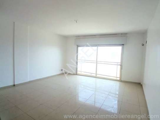 Ref_2815_SEY Appartement vue sur mer à louer en centre-ville image 5