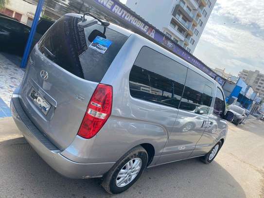 Hyundai starex 2017 image 3