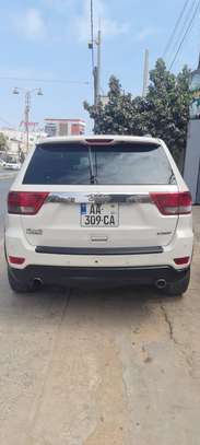 Jeep Cherokee 2011 image 8