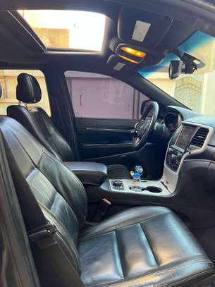 Jeep Grand Cherokee image 3