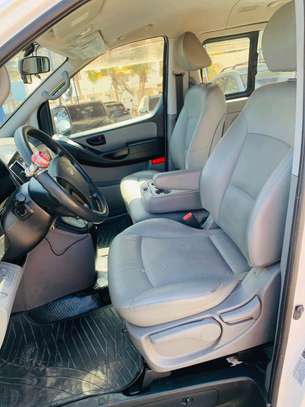 Hyundai starex  12 place 2017 image 4