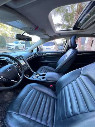FORD FUSION SE 2018 image 5