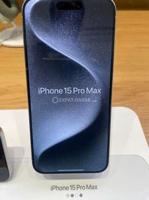 Iphone 15pro Max sim physique image 1