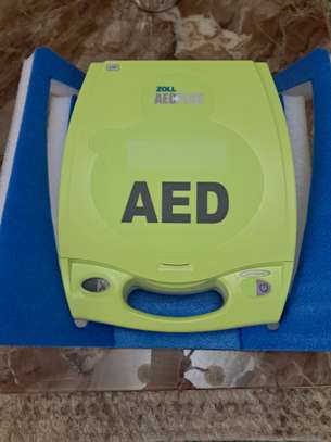 DÉFIBRILLATEUR AED AUTOMATIQUE image 1