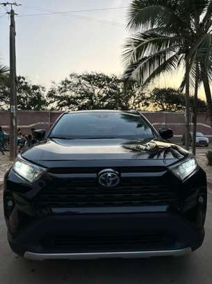Toyota Rav4 XLE hybride 2022 image 1