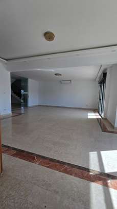 DUPLEX DE 4 CHAMBRES A FANN RÉSIDENCE image 12