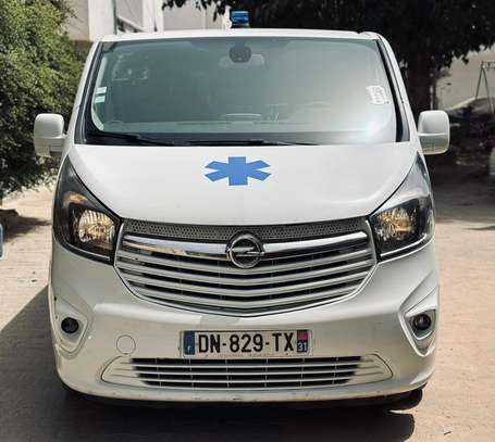 Opel ambulance 2016 image 14