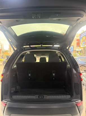 Land Rover Discovery 2018 image 12