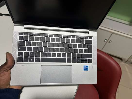 HP 830 elitebook G8 i5 image 6