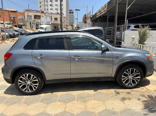 Mitsubishi RVR GT image 7