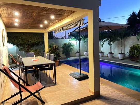 À VENDRE – Belle Villa Meublée avec Piscine à Saly Carrefour image 4