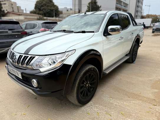 MITSUBISHI L200 ,2015 image 1