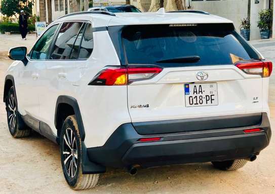 TOYOTA RAV4 2021 image 3