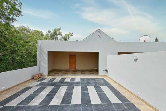 Villa à louer - Fann résidence - Vue sur mer image 12