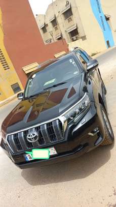 TOYOTA PRADO VX ESSENCE image 1
