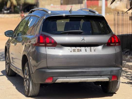 Peugeot 2008 2017 image 3