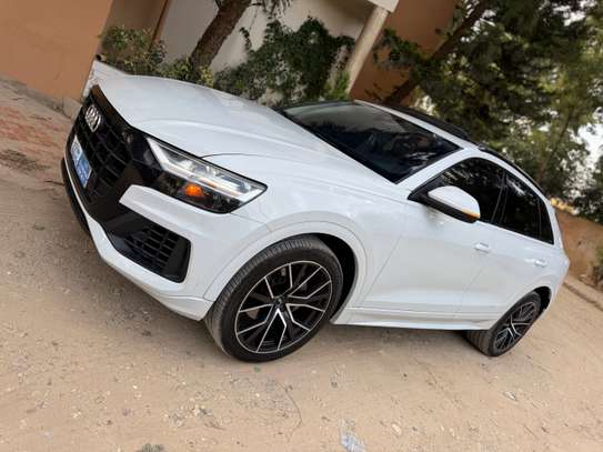 Audi Q8 2021 image 2