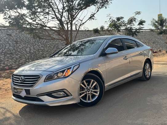 Hyundai sonata 2017 image 1