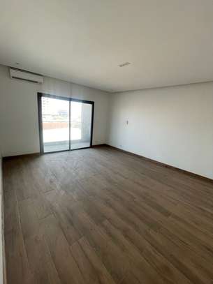 Magnifique appartement duplex neuf à louer image 9