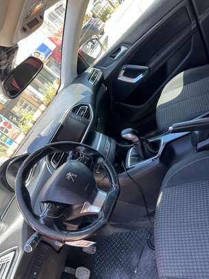 Peugeot 308 image 4